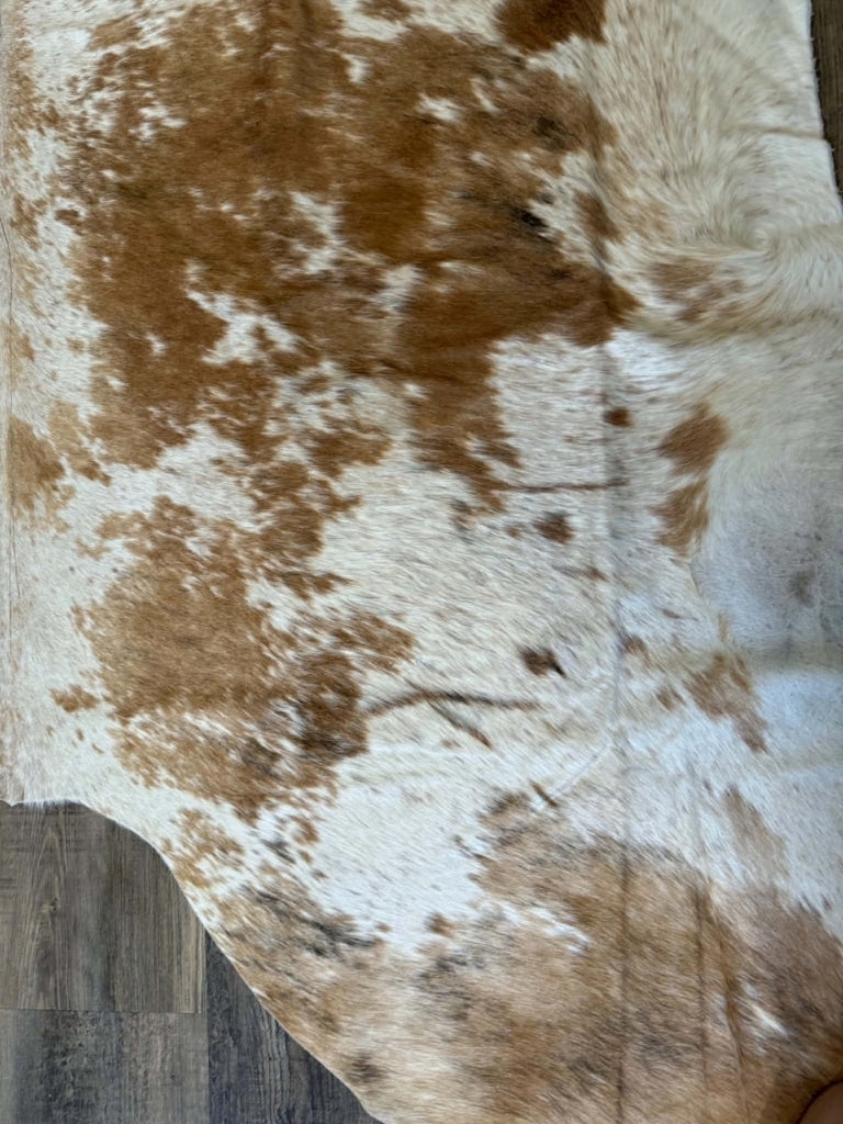 014 Brown & White