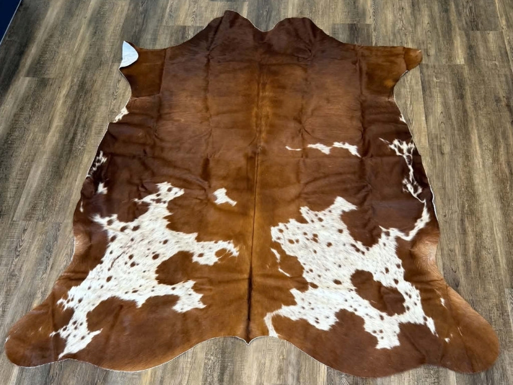 010 Brown & White