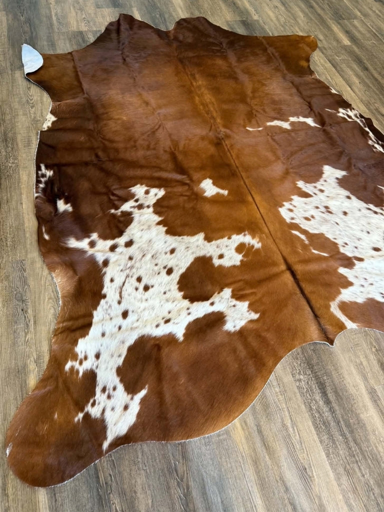 010 Brown & White