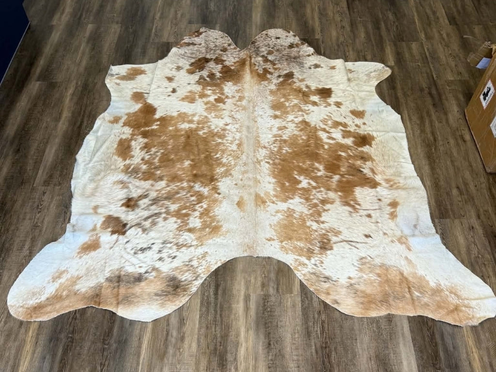 014 Brown & White
