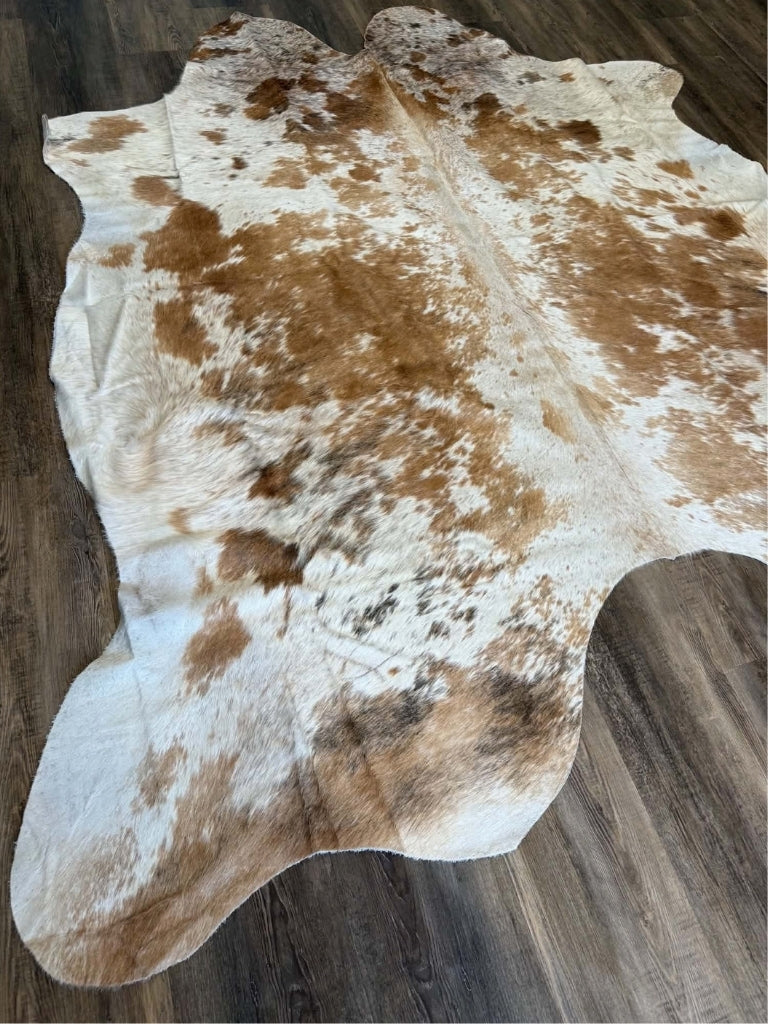 014 Brown & White