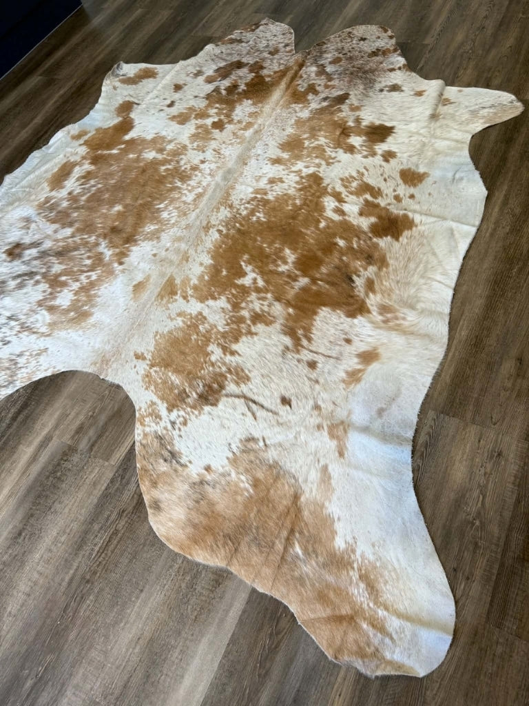 014 Brown & White
