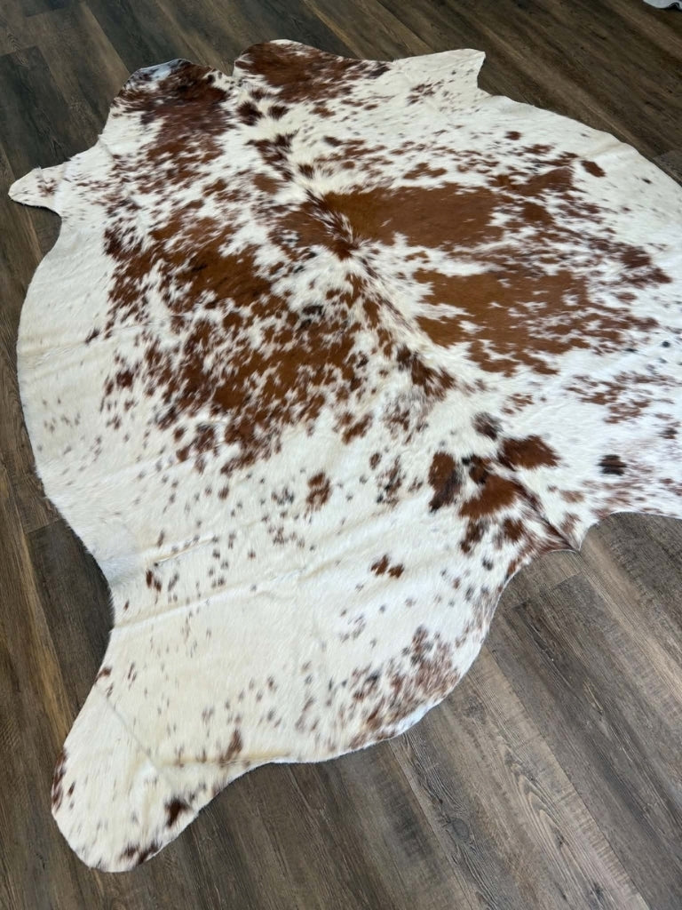 002 White and Brown Speckle