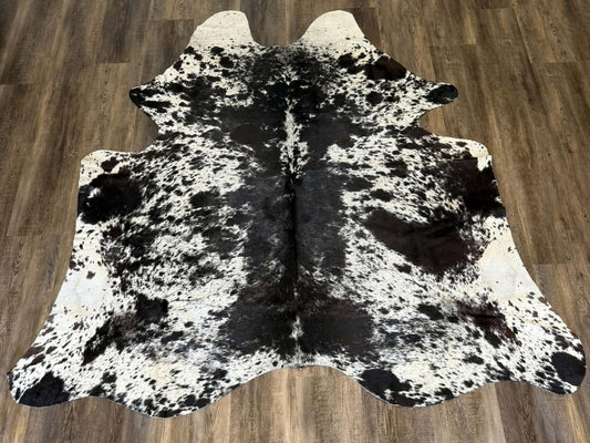 008 Black and White Speckle
